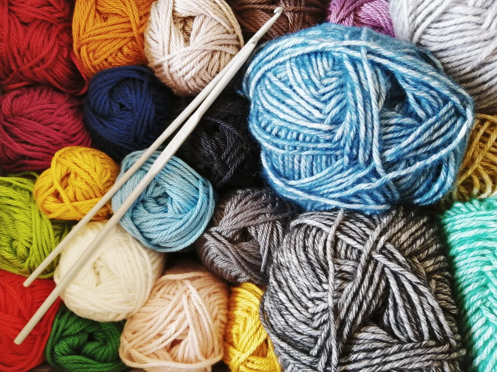 Photo of yarn and knitting needles