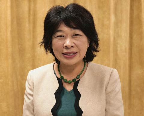 Photograph of Yvonne Wolf